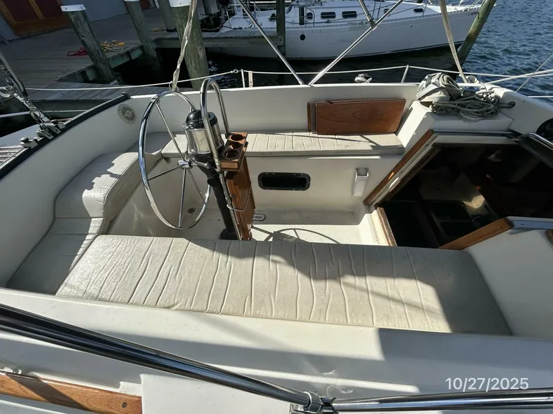 Slide: The Image of 36' S2 cockpit port - 5793194