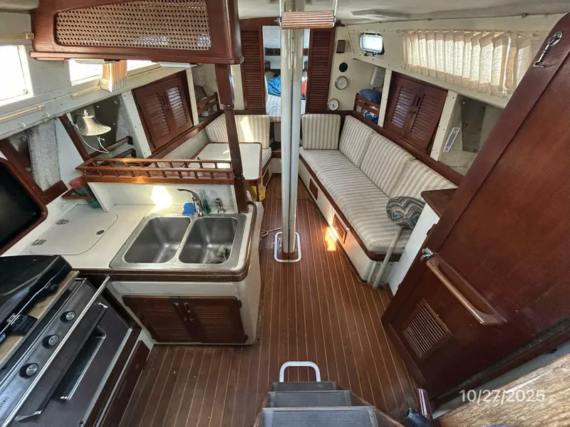 Slide: The Image of 36' S2 salon forward - 5793214