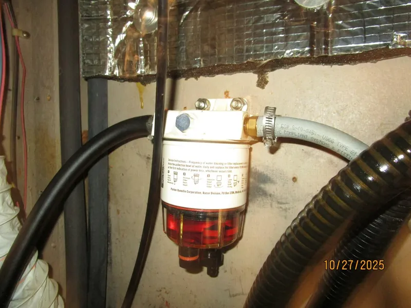 Slide: The Image of 36' S2 auxiliary Racor fuel filter - 5793188