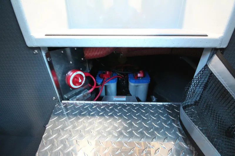 Slide: The Image of Weldcraft 260 Ocean King "Great Lakes Edition" 2026 - 5884361