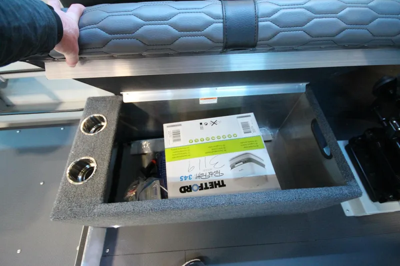 Slide: The Image of Weldcraft 260 Ocean King "Great Lakes Edition" 2026 - 5884363