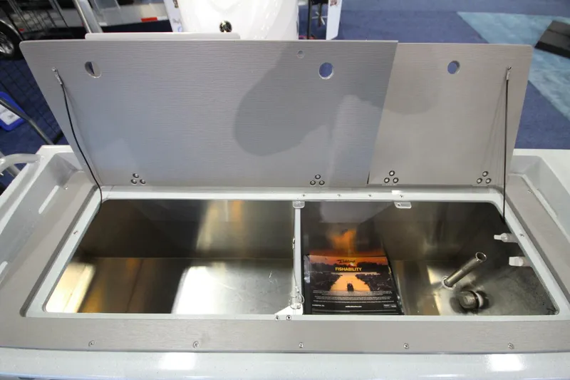 Slide: The Image of Weldcraft 260 Ocean King "Great Lakes Edition" 2026 - 5884368