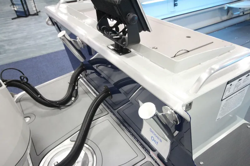 Slide: The Image of Weldcraft 260 Ocean King "Great Lakes Edition" 2026 - 5884378