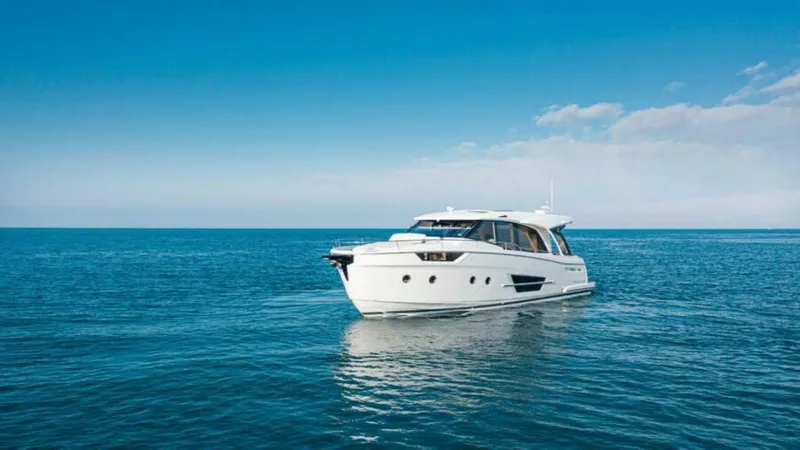 The Image of Greenline 45 Coupe - 5794120