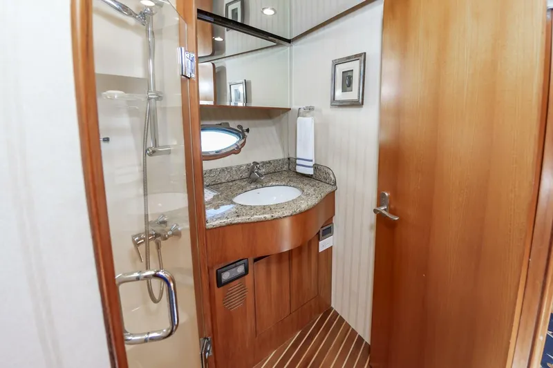 Slide: The Image of 52OceanAlexander243 - 5891920