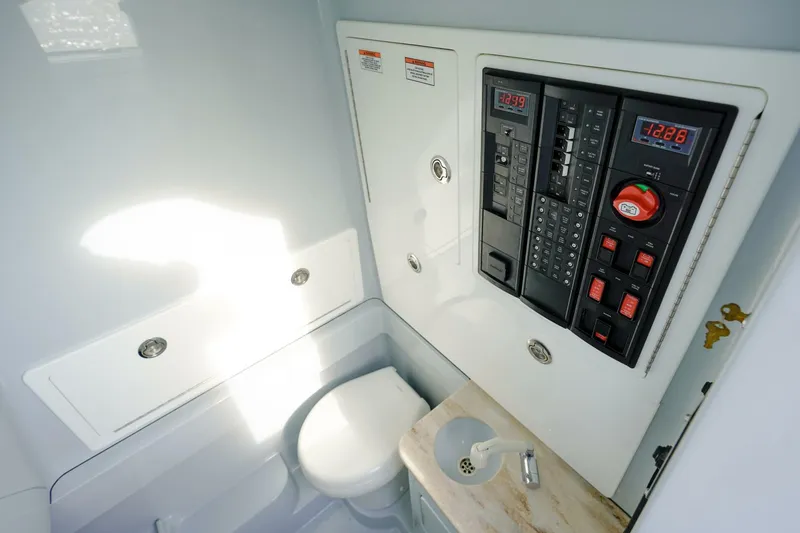 Slide: The Image of 2024 Valhalla Boatworks V-33- T/T THE O SHEAUX- Head/ Batteries - 5810492