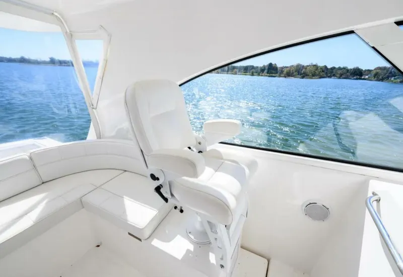 Slide: The Image of Cabo 40 Hardtop Express 2013 - 5797308