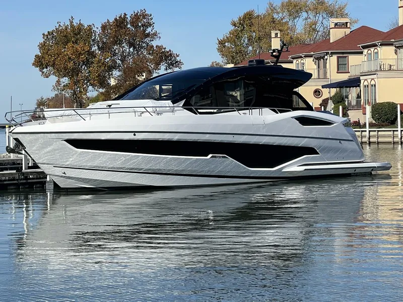 Slide: The Image of Sunseeker 55 Predator 2026 - 5879211