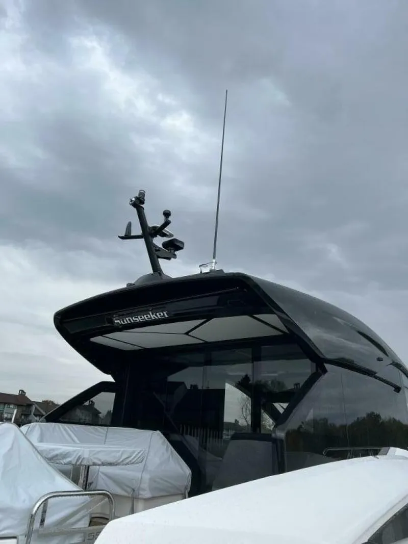 Slide: The Image of Sunseeker 55 Predator 2026 - 5879095