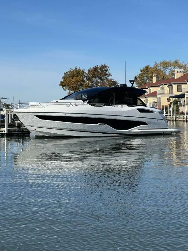 Slide: The Image of Sunseeker 55 Predator 2026 - 5879202