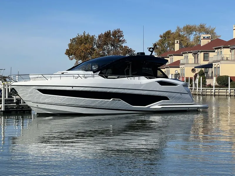Slide: The Image of Sunseeker 55 Predator 2026 - 5879204
