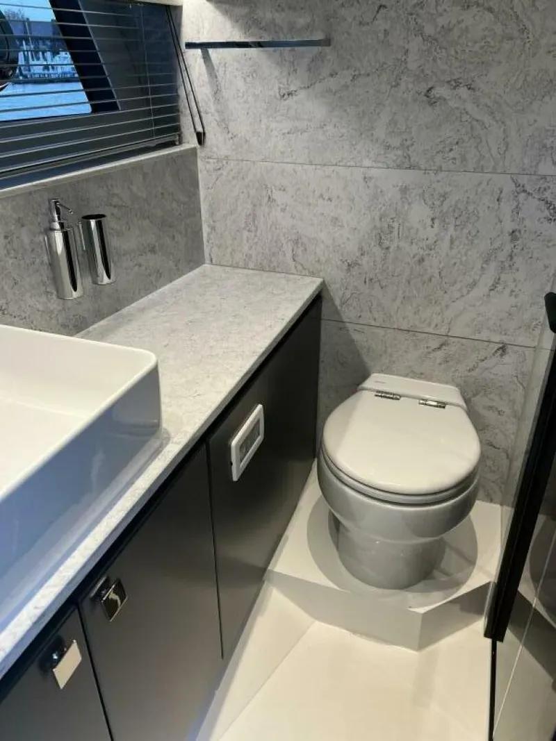 Slide: The Image of Sunseeker 55 Predator 2026 - 5879132