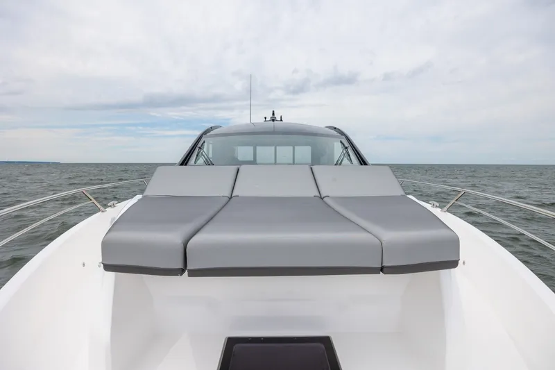 Slide: The Image of Sunseeker 55 Predator 2026 - 7521585