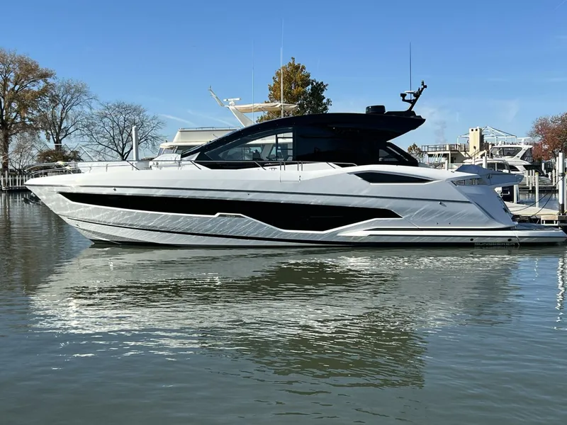 Slide: The Image of Sunseeker 55 Predator 2026 - 5879195