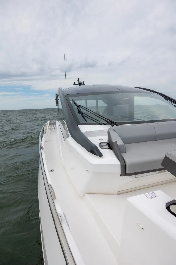 Slide: The Image of Sunseeker 55 Predator 2026 - 7521589