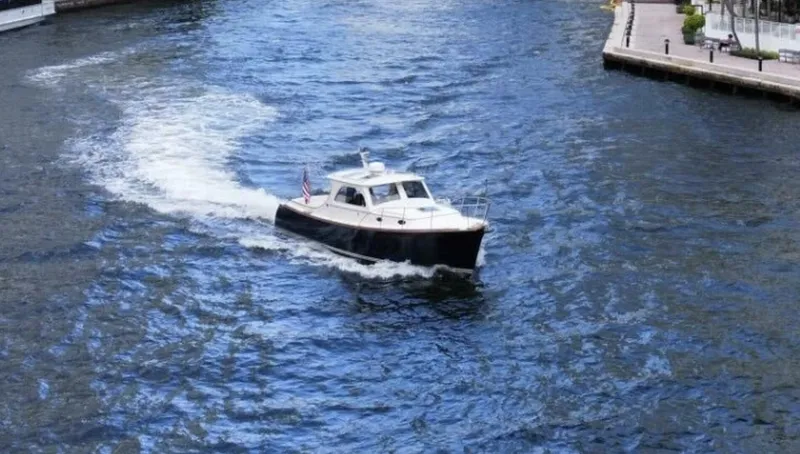 Slide: The Image of Hinckley Yachts 36 Picnic Boat EP 2003 - 5794609