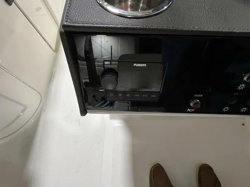 Slide: The Image of Sea Ray 270 SDX OB 2021 - 5794721