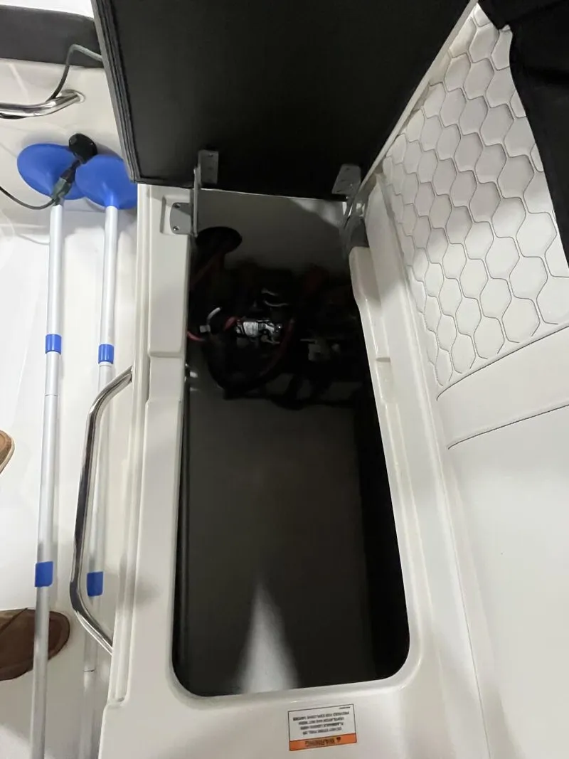 Slide: The Image of Sea Ray 270 SDX OB 2021 - 5794725