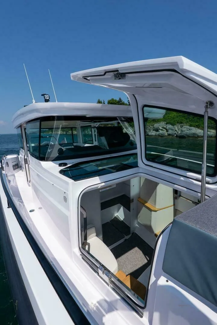 Slide: The Image of Axopar 37 U-Sofa 2026 - 5931347