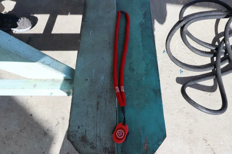 Slide: The Image of Grady-White Fisherman 180 2022 - 5794931