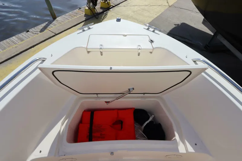 Slide: The Image of Grady-White Fisherman 180 2022 - 5794933