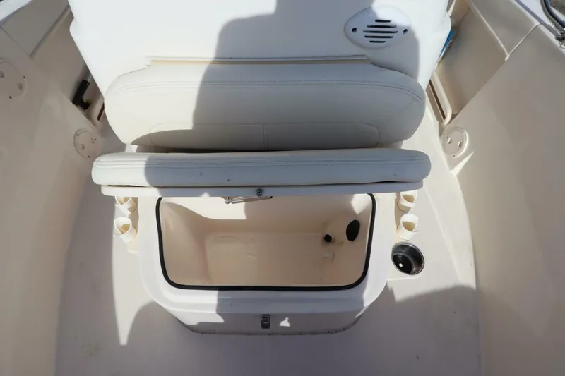 Slide: The Image of Grady-White Fisherman 180 2022 - 5794937