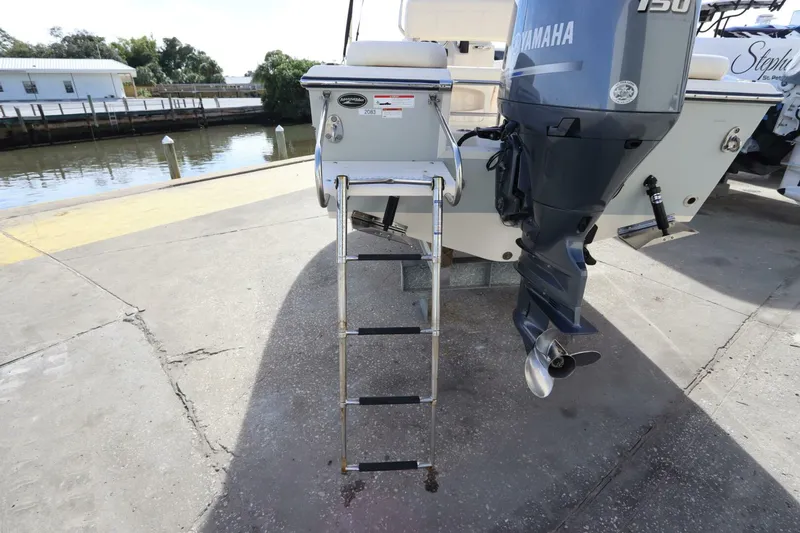 Slide: The Image of Grady-White Fisherman 180 2022 - 5794921