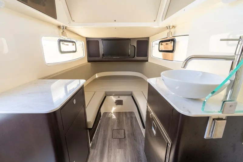 Slide: The Image of Scout 355 LXF 2023 - 5830485