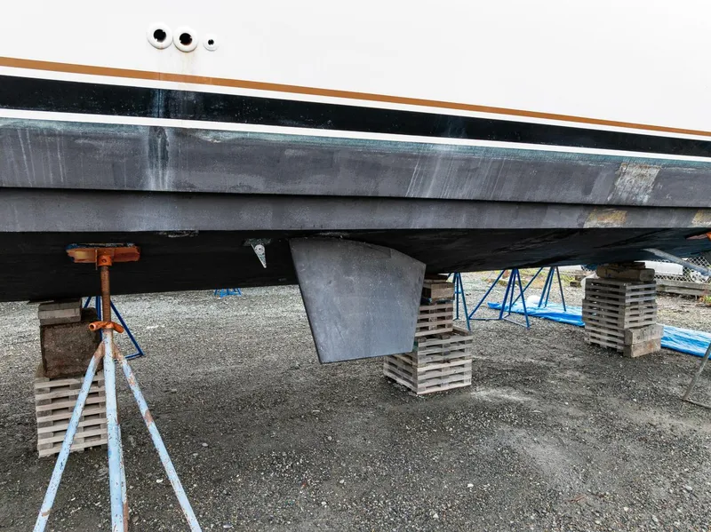 Slide: The Image of Navigator 61 Pilothouse 2001 - 5795578