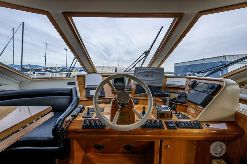 Slide: The Image of Navigator 61 Pilothouse 2001 - 5795601