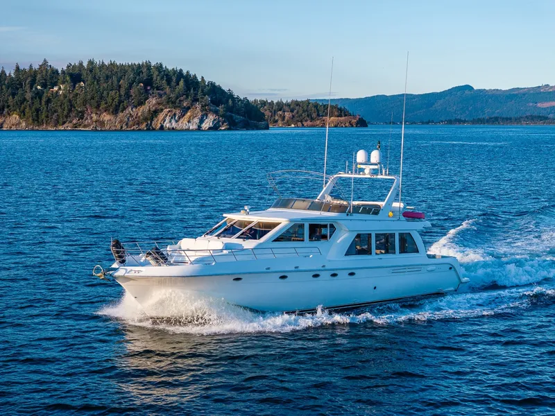 Slide: The Image of Navigator 61 Pilothouse 2001 - 7938250