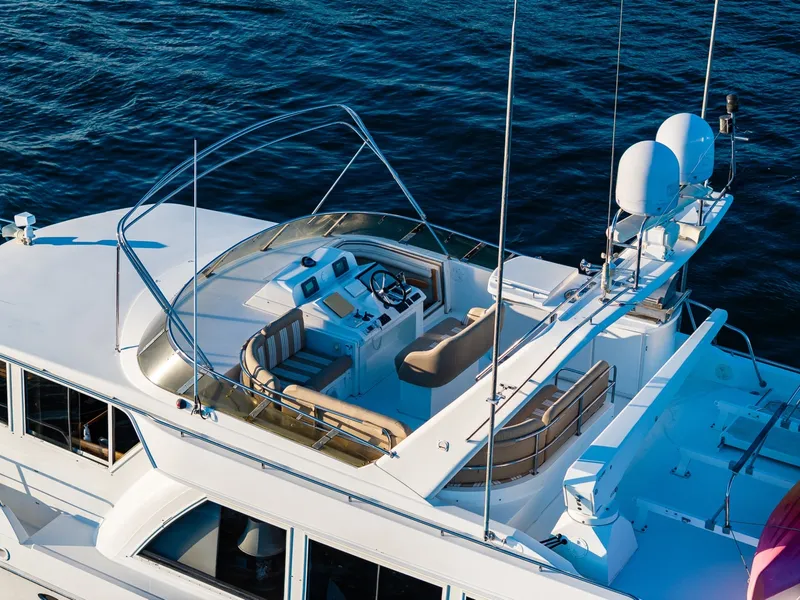 Slide: The Image of Navigator 61 Pilothouse 2001 - 7938263