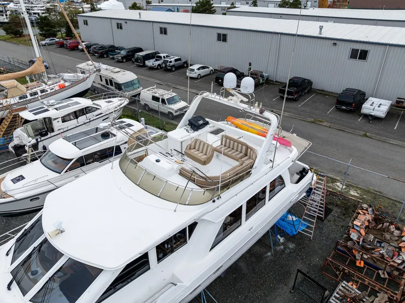 Slide: The Image of Navigator 61 Pilothouse 2001 - 7938294