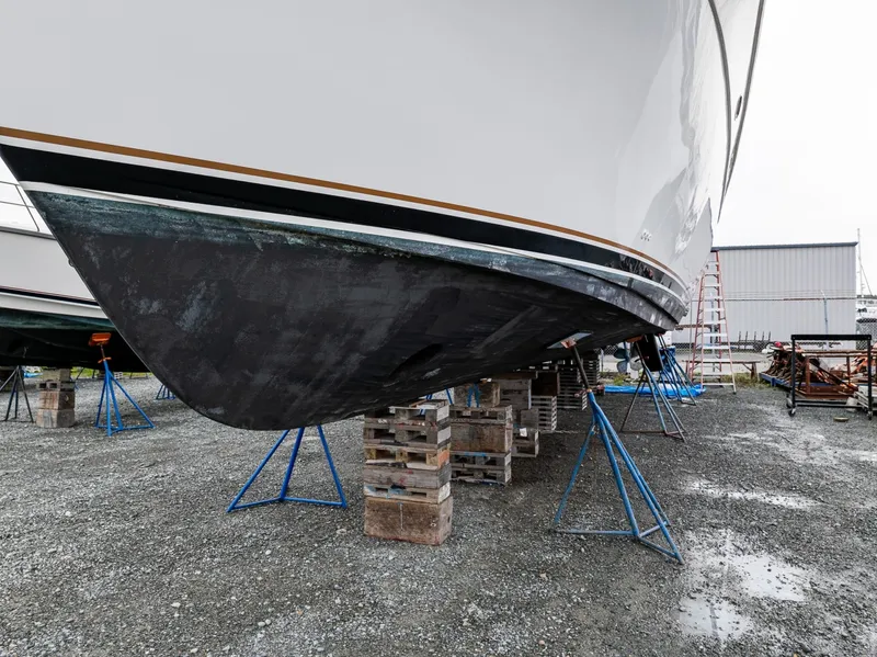 Slide: The Image of Navigator 61 Pilothouse 2001 - 7938289