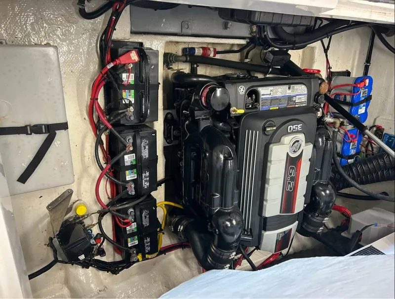 Slide: The Image of Rinker 29QX 2018 - 5795900