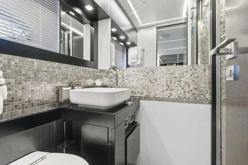 Slide: The Image of Pershing 92 2019 - 5796391