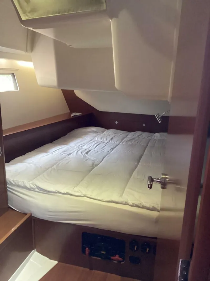 Slide: The Image of Beneteau Oceanis ICW 2012 - 5797356