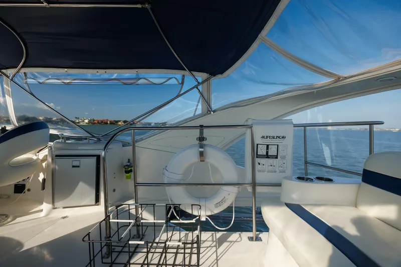 Slide: The Image of 2010 Meridian 391 Motor Yacht - 5797101