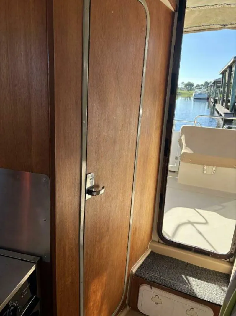 Slide: The Image of Ranger Tug R-27 Head door  - 5797769