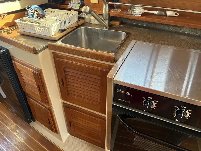 Slide: The Image of Ranger Tug R-27 Galley - 5801004