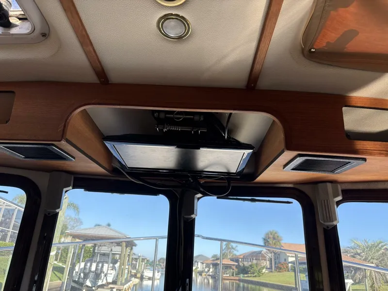 Slide: The Image of Ranger Tug R-27 TV folded up - 5801101