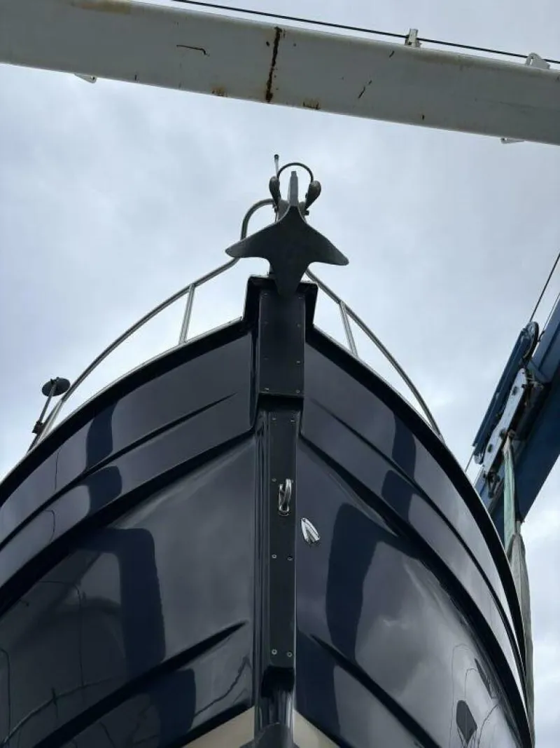 Slide: The Image of Ranger Tug R-27 Bow - 5801335