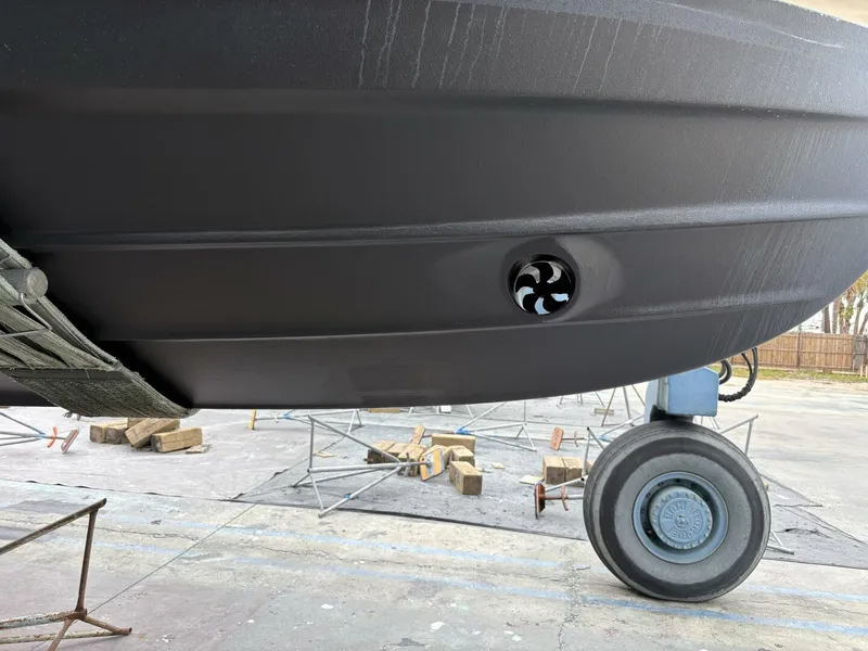 Slide: The Image of Ranger Tug R-27 Bow thruster  - 5801337