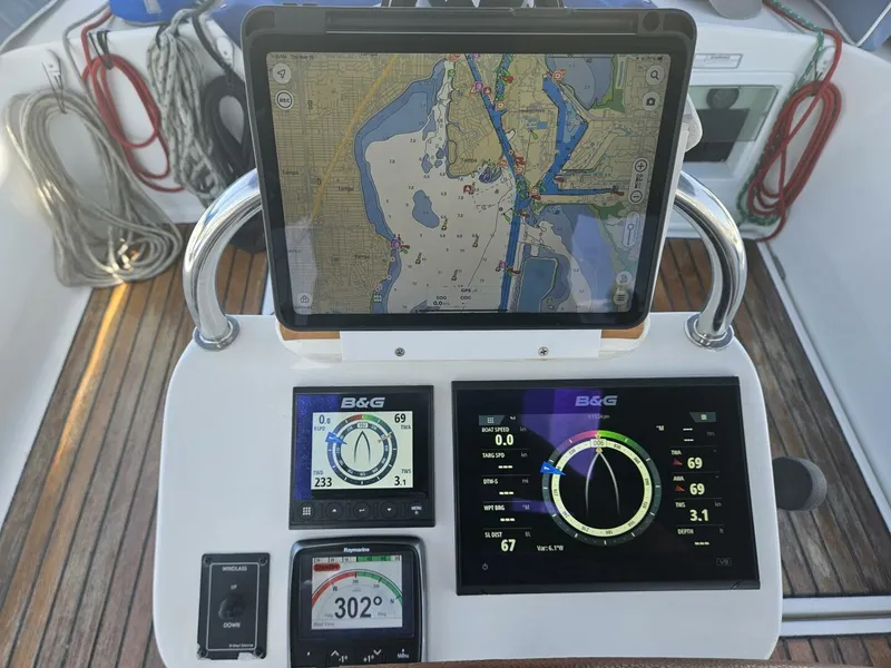 Slide: The Image of Beneteau 36 Center Cockpit 2000 - 5797433