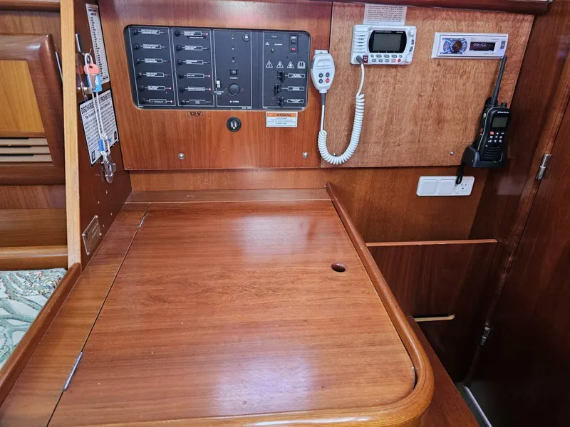 Slide: The Image of Beneteau 36 Center Cockpit 2000 - 5797430