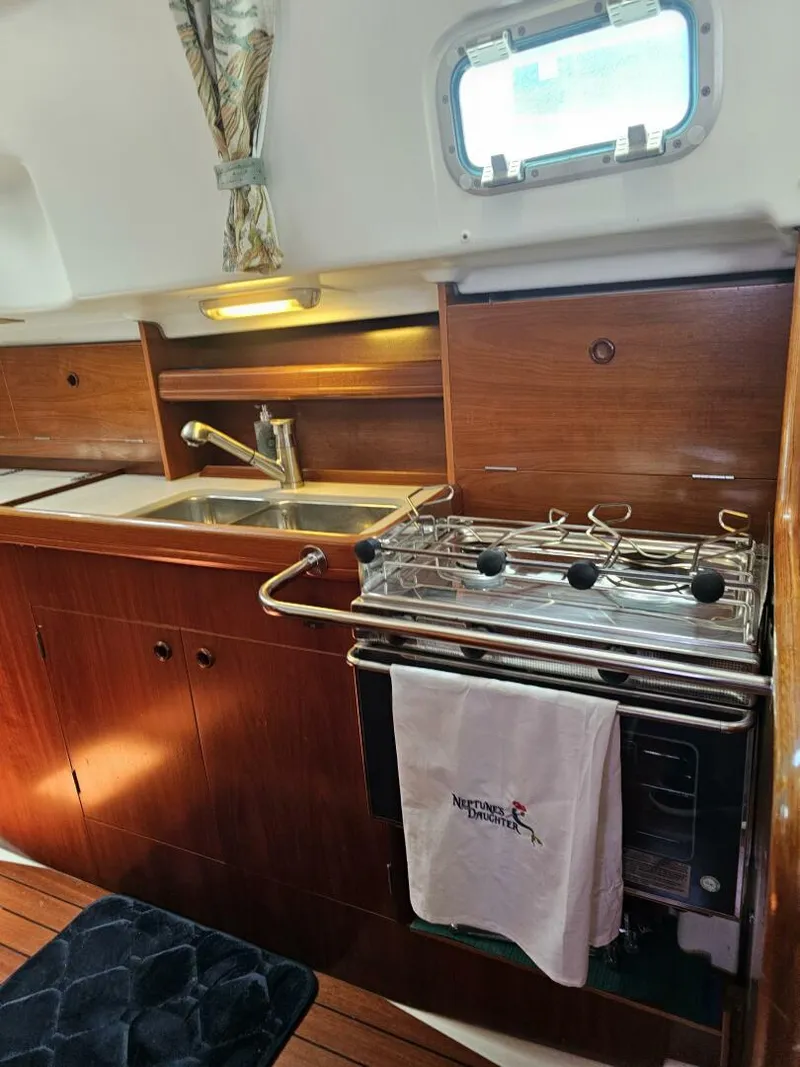 Slide: The Image of Beneteau 36 Center Cockpit 2000 - 5797425