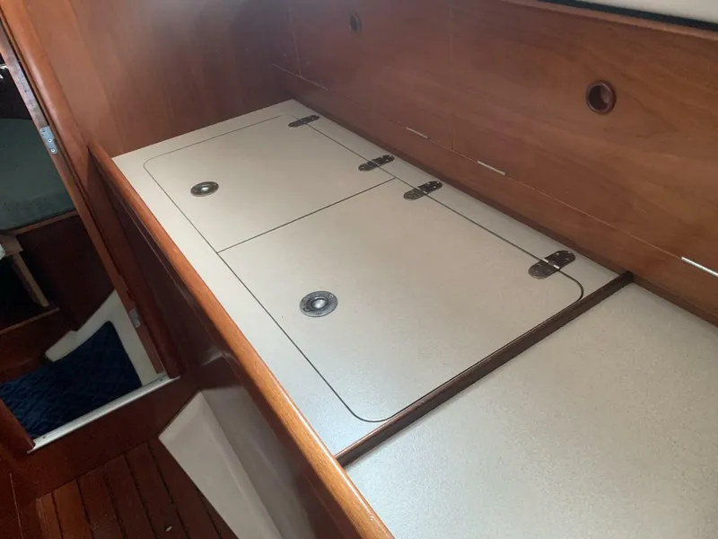 Slide: The Image of Beneteau 36 Center Cockpit 2000 - 5797452
