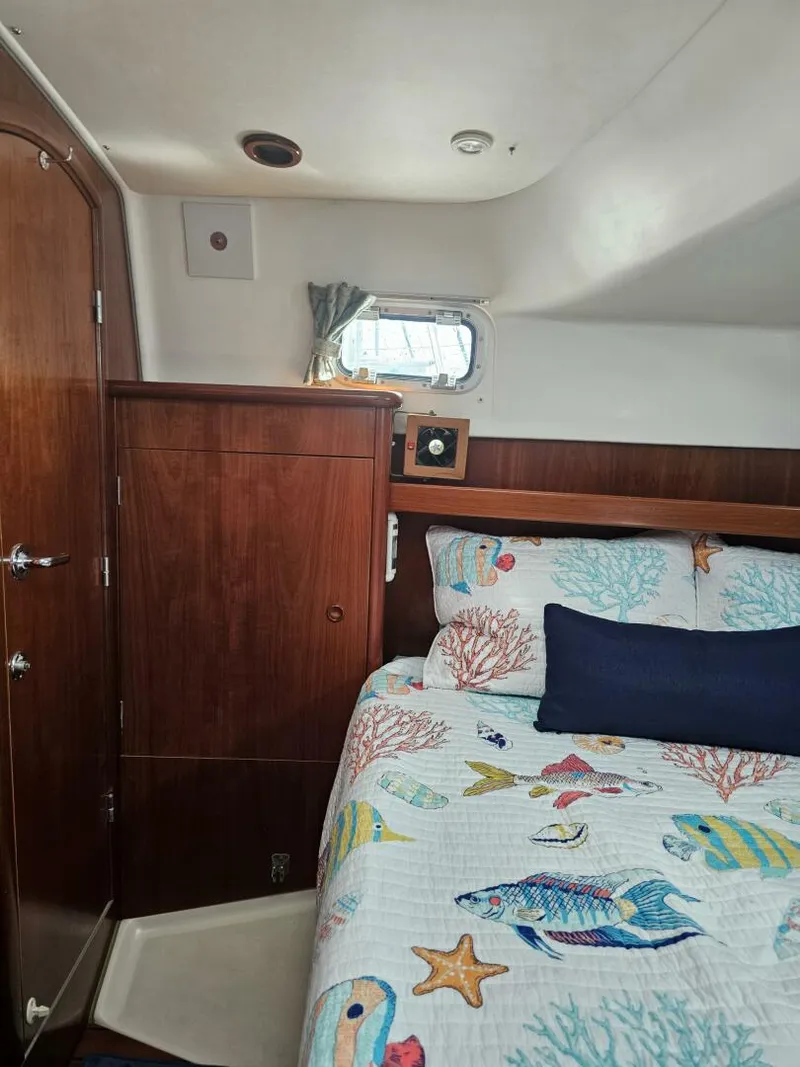 Slide: The Image of Beneteau 36 Center Cockpit 2000 - 5797418