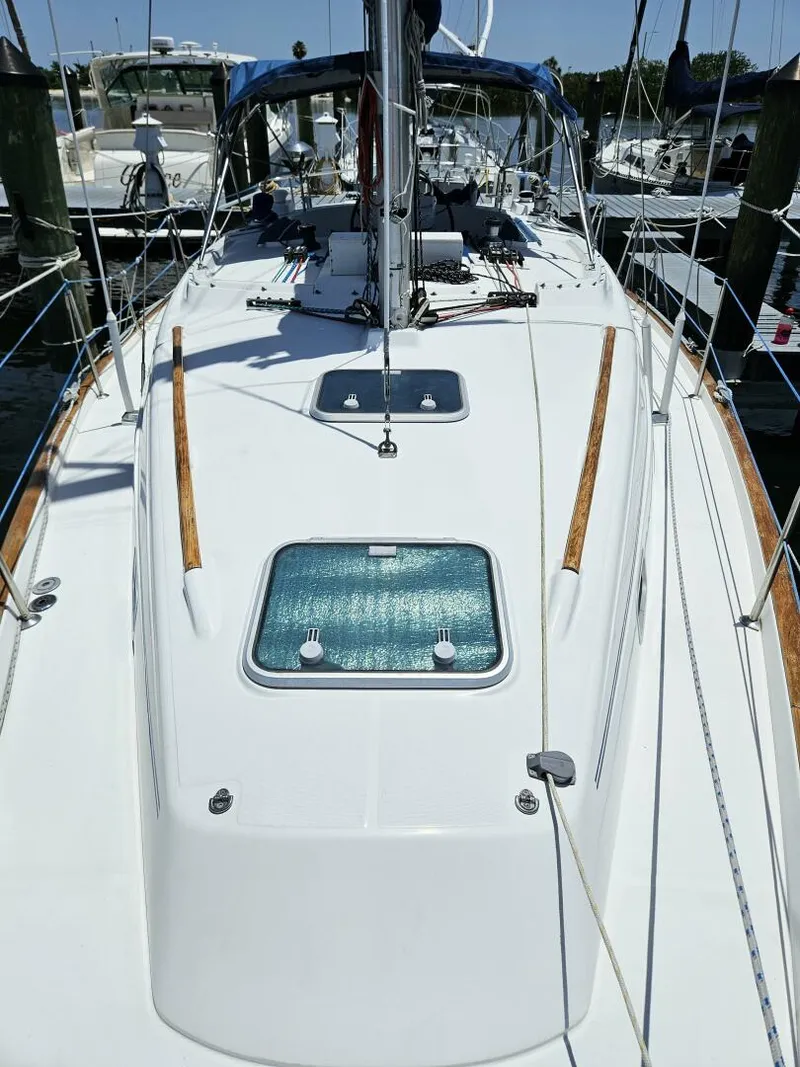 Slide: The Image of Beneteau 36 Center Cockpit 2000 - 5797432