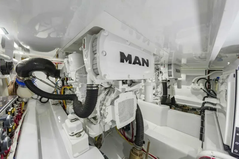 Slide: The Image of D56b319c 11a9 4760 Abd1 051ed073d82d - 5889079